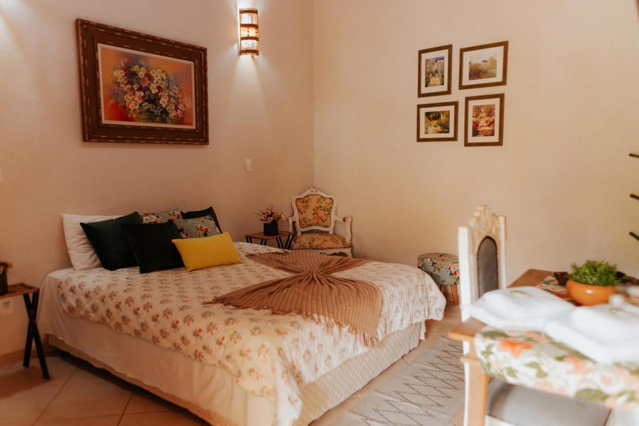 Hotel Pousada Chalé das Flores Sertãozinho Extérieur photo