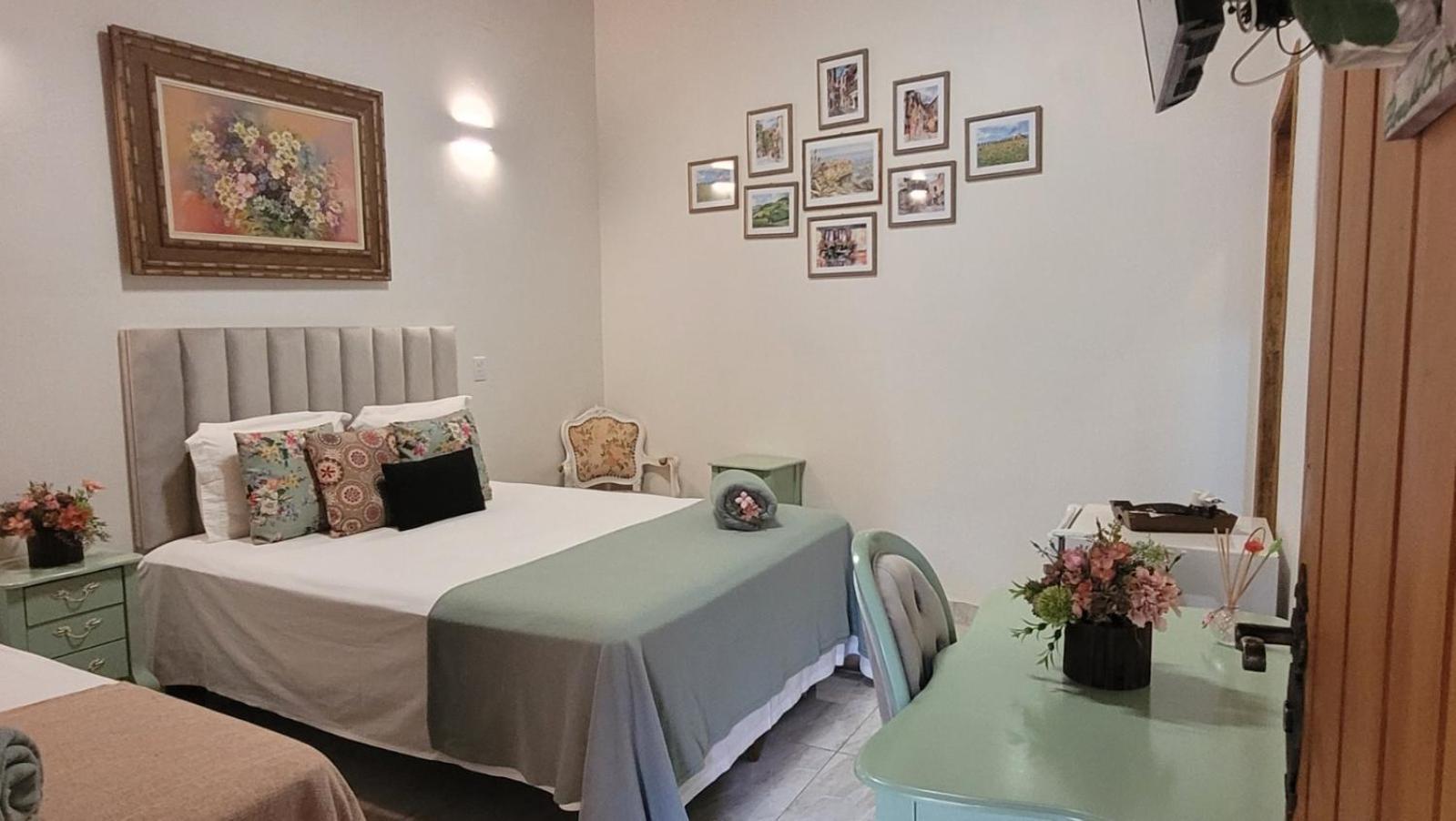 Hotel Pousada Chalé das Flores Sertãozinho Extérieur photo