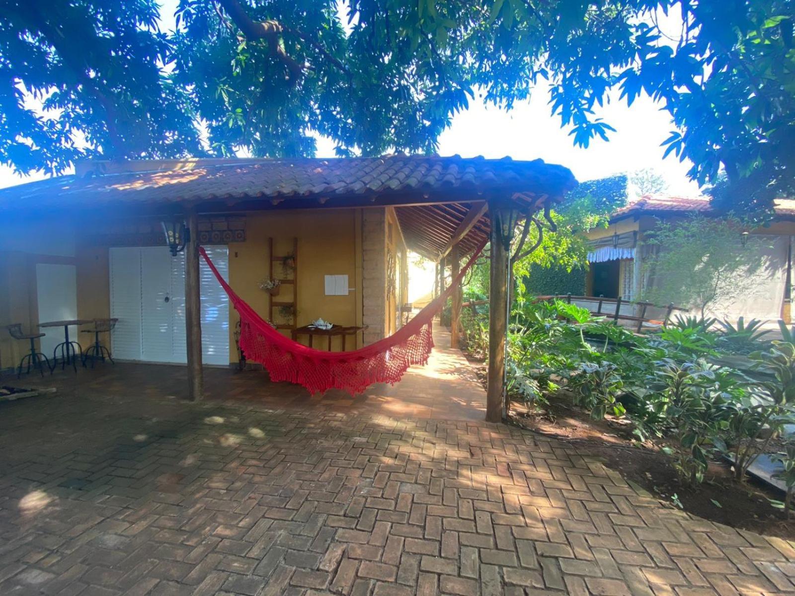 Hotel Pousada Chalé das Flores Sertãozinho Extérieur photo